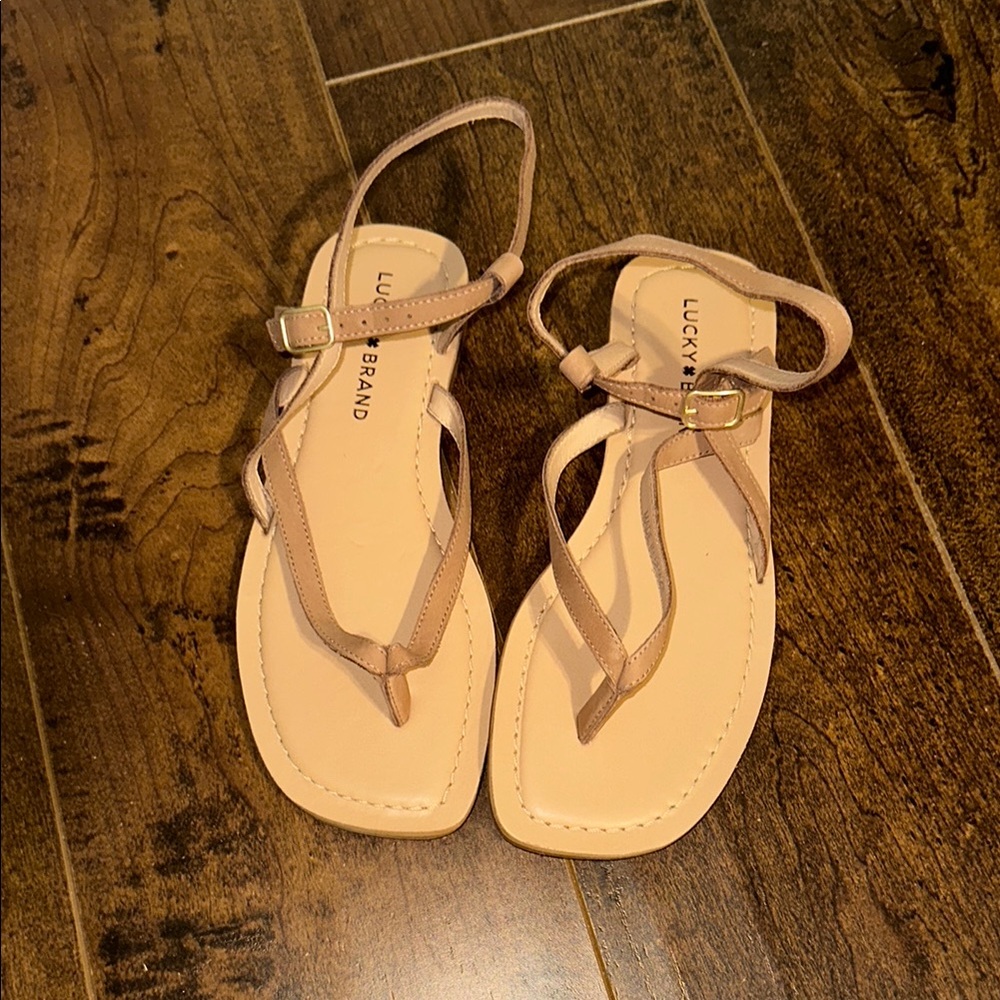 Lucky Brand Women's Tan Sandals